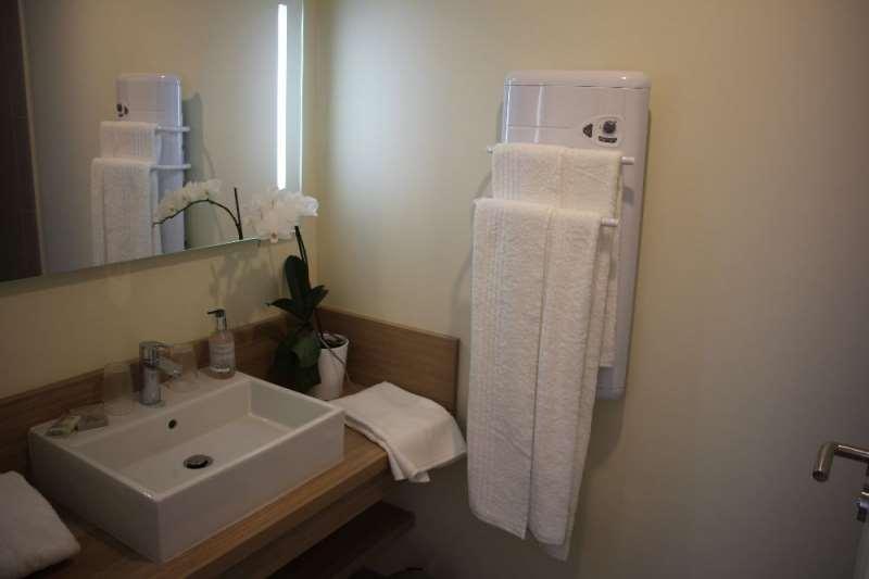 Brit Hotel Montargis Mormant-sur-Vernisson Номер фото